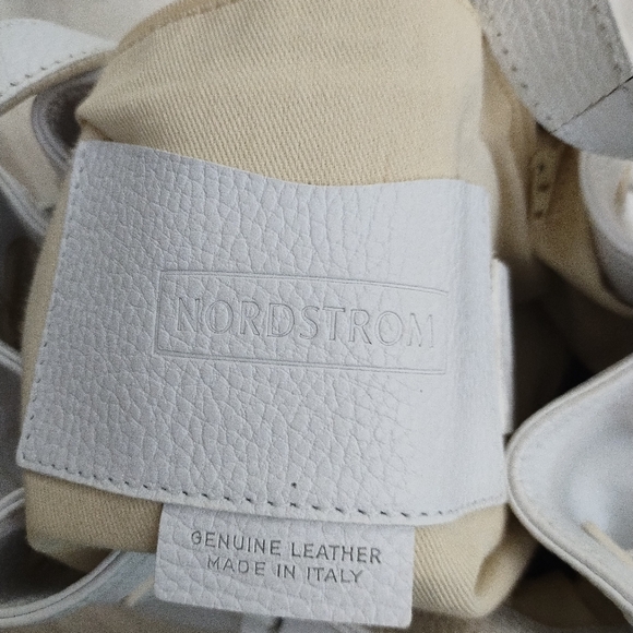 Italian Genuine Leather Nordstrom shoulder bag. White. - Picture 5 of 13
